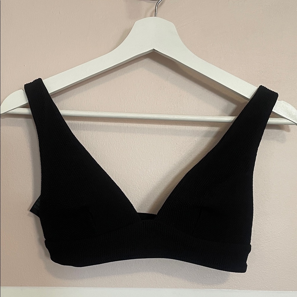 NWOT H&M Black Bikini Top.
